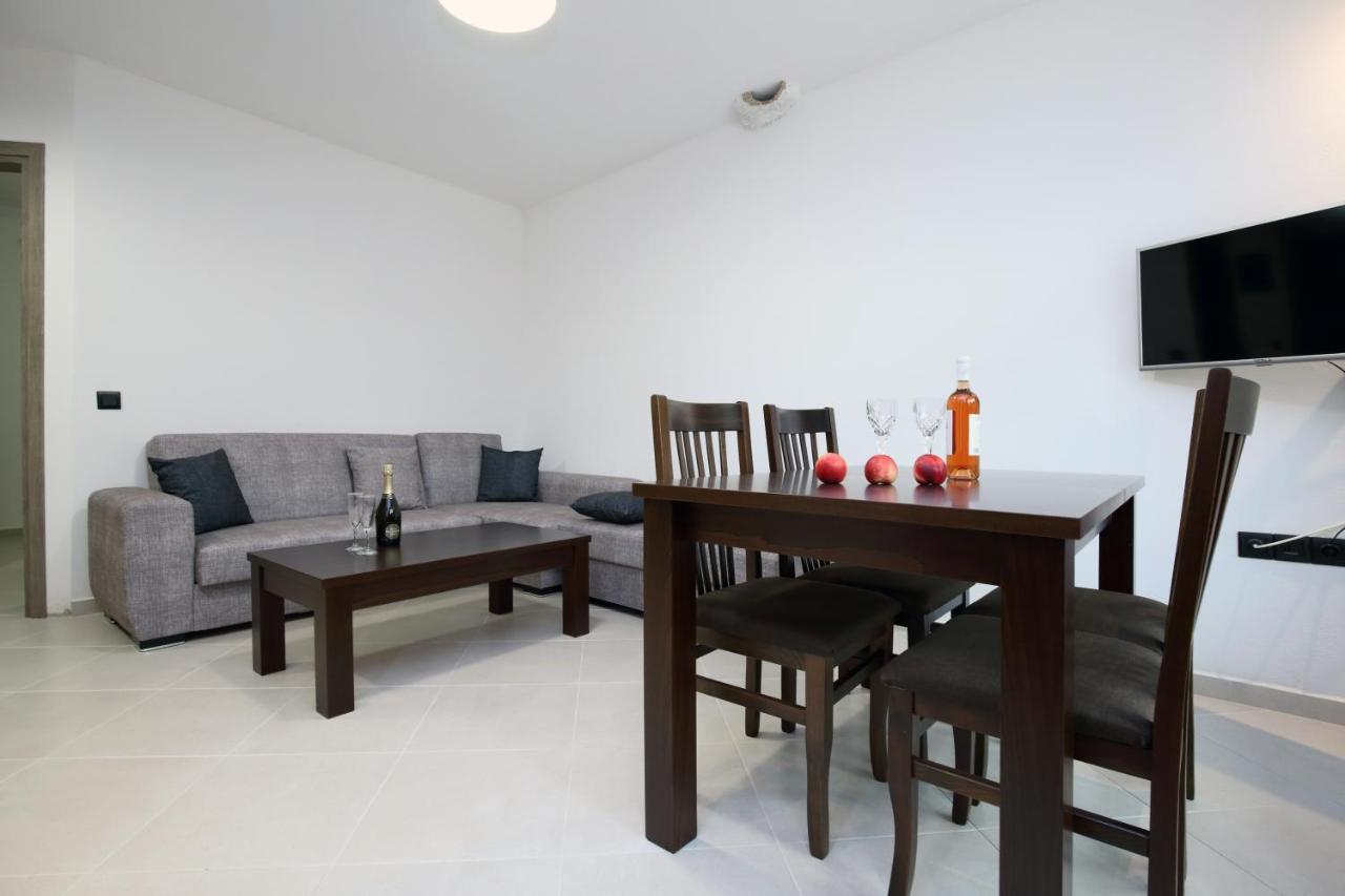 Villa On The Sea Agia Marina  Екстер'єр фото