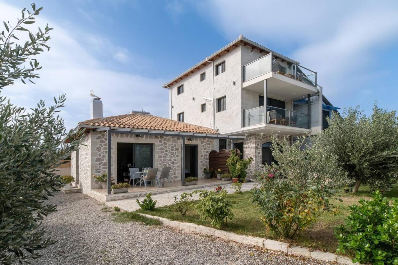 Villa On The Sea Agia Marina  Екстер'єр фото