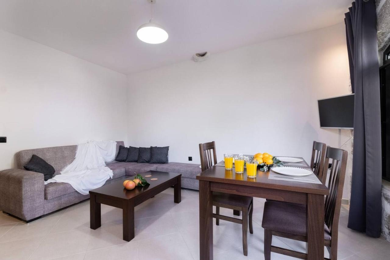 Villa On The Sea Agia Marina  Екстер'єр фото