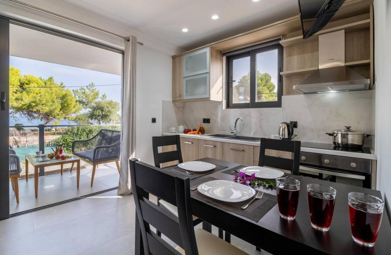 Villa On The Sea Agia Marina  Екстер'єр фото