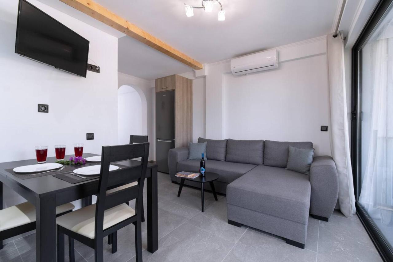 Villa On The Sea Agia Marina  Екстер'єр фото