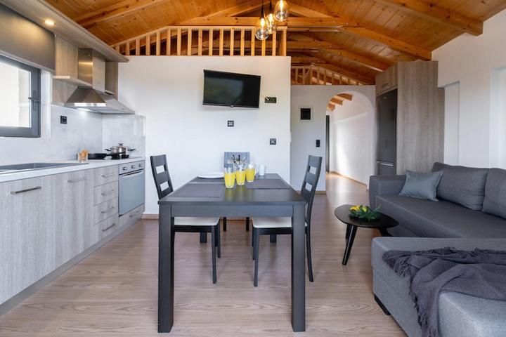 Villa On The Sea Agia Marina  Екстер'єр фото