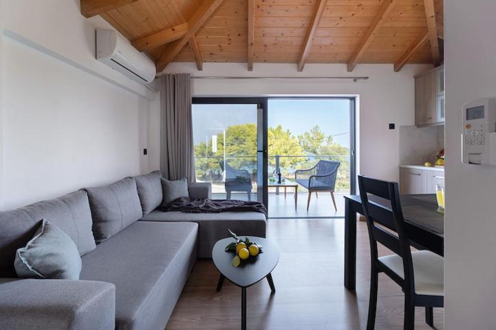 Villa On The Sea Agia Marina  Екстер'єр фото