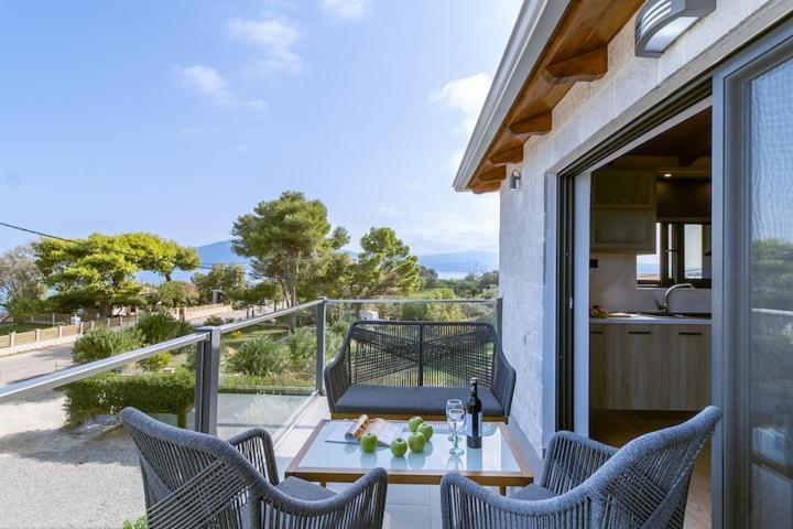 Villa On The Sea Agia Marina  Екстер'єр фото