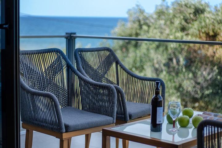 Villa On The Sea Agia Marina  Екстер'єр фото